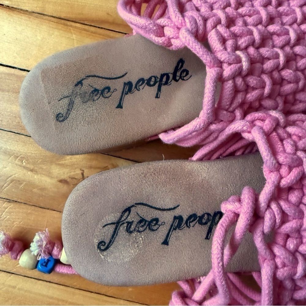 ⚡️10$ sale⚡️ Free People Candy Pink Crochet Clogs Size 37 - Picture 2 of 6
